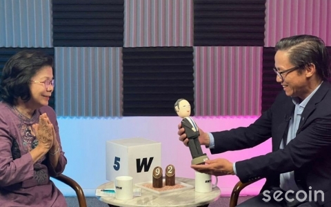 Ông Đinh Hồng Kỳ tham gia Talkshow 5W1H Podcast với chủ đề “Xây dựng và phát triển kinh tế xanh cho TP Hồ Chí Minh”